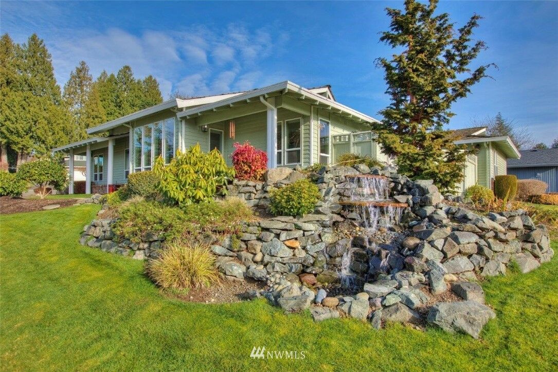 Property Photo: 24528 137th Court SE WA 98042