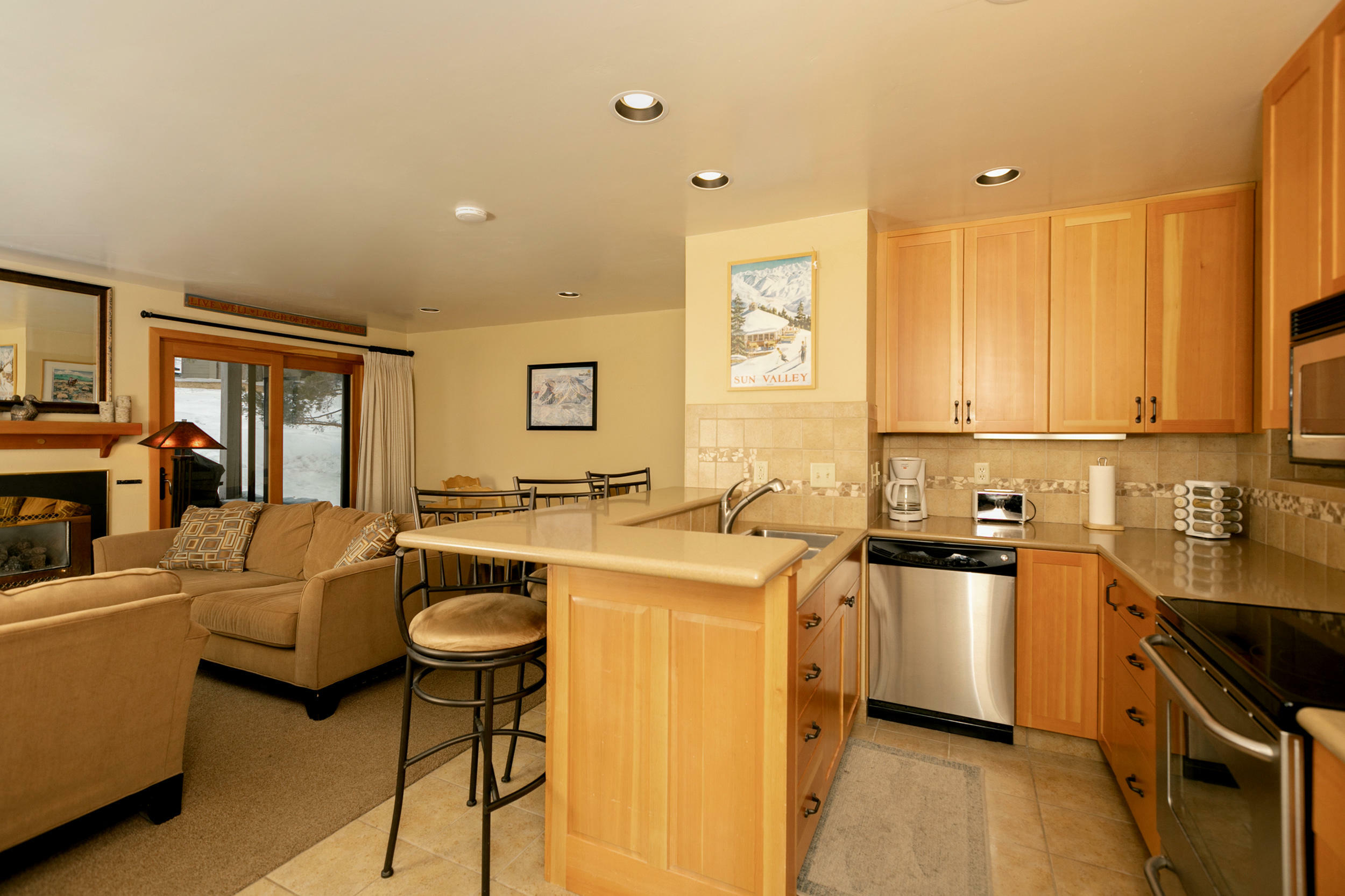 Property Photo:  2464 Indian Springs Condo Dr  ID 83353 