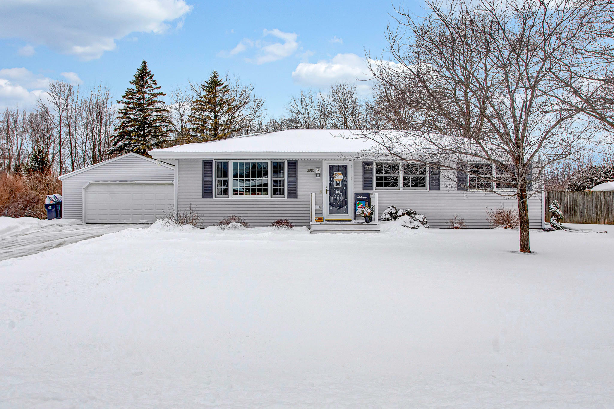 Property Photo: 3910 N 31st St WI 53083