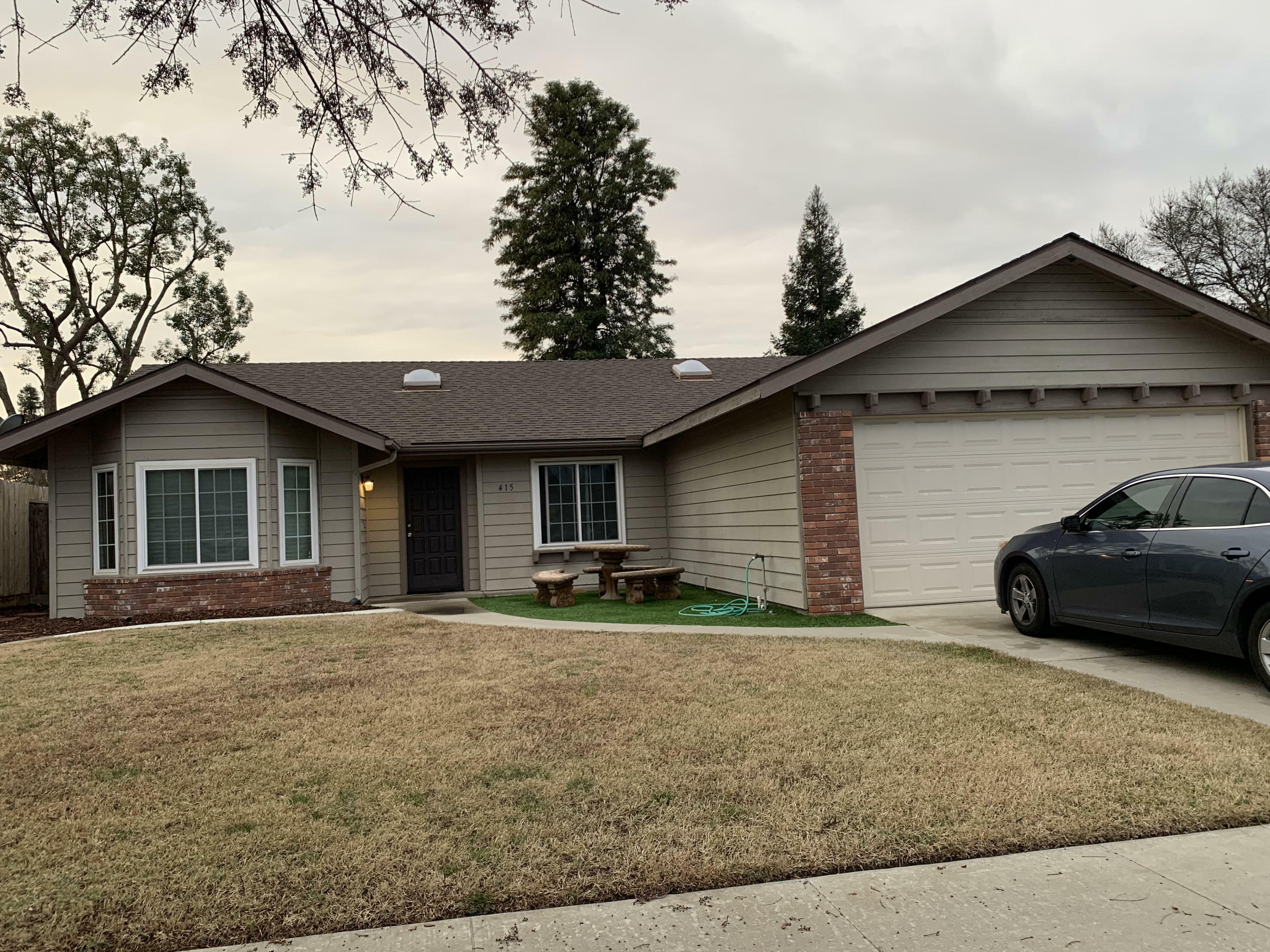 415 S Aronian Street  Tulare CA 93274 photo