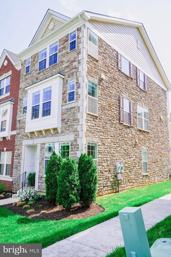 Property Photo:  622 Cobbler Place  MD 20877 