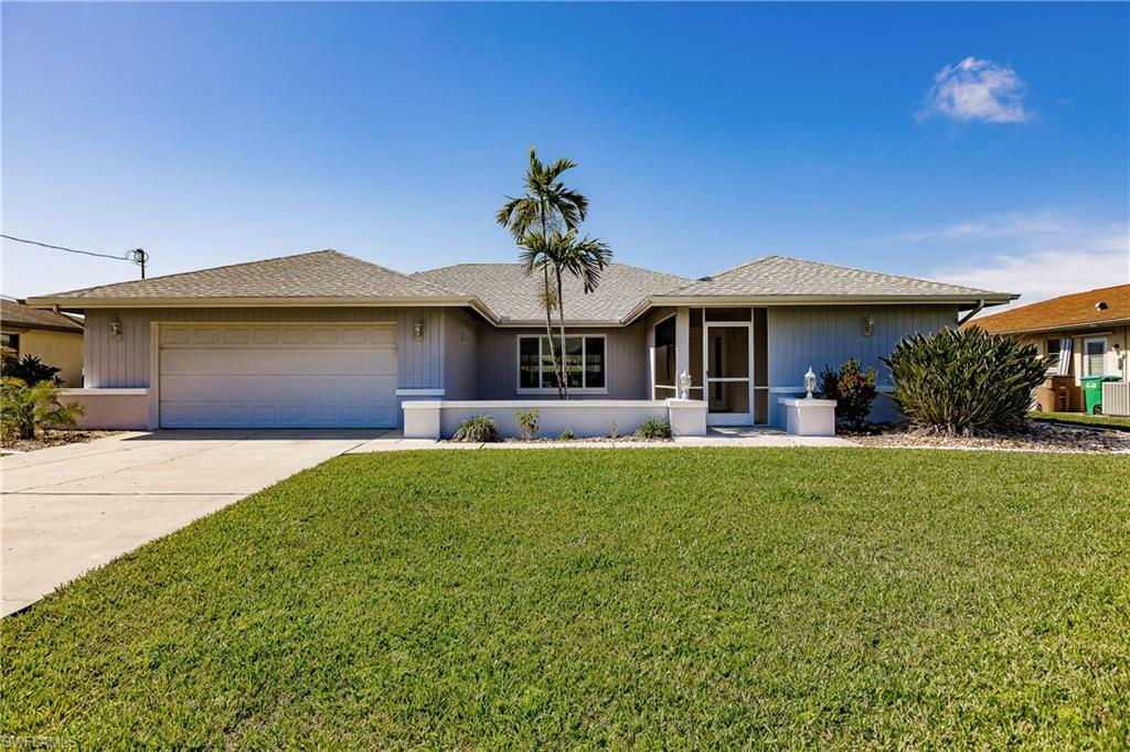Property Photo: 3328 SE 18th Avenue FL 33904