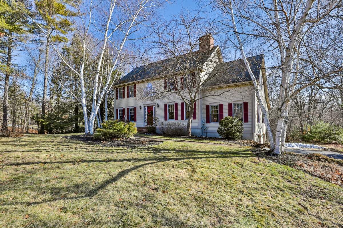 Property Photo:  24 Wood Hill Drive  NH 03032 