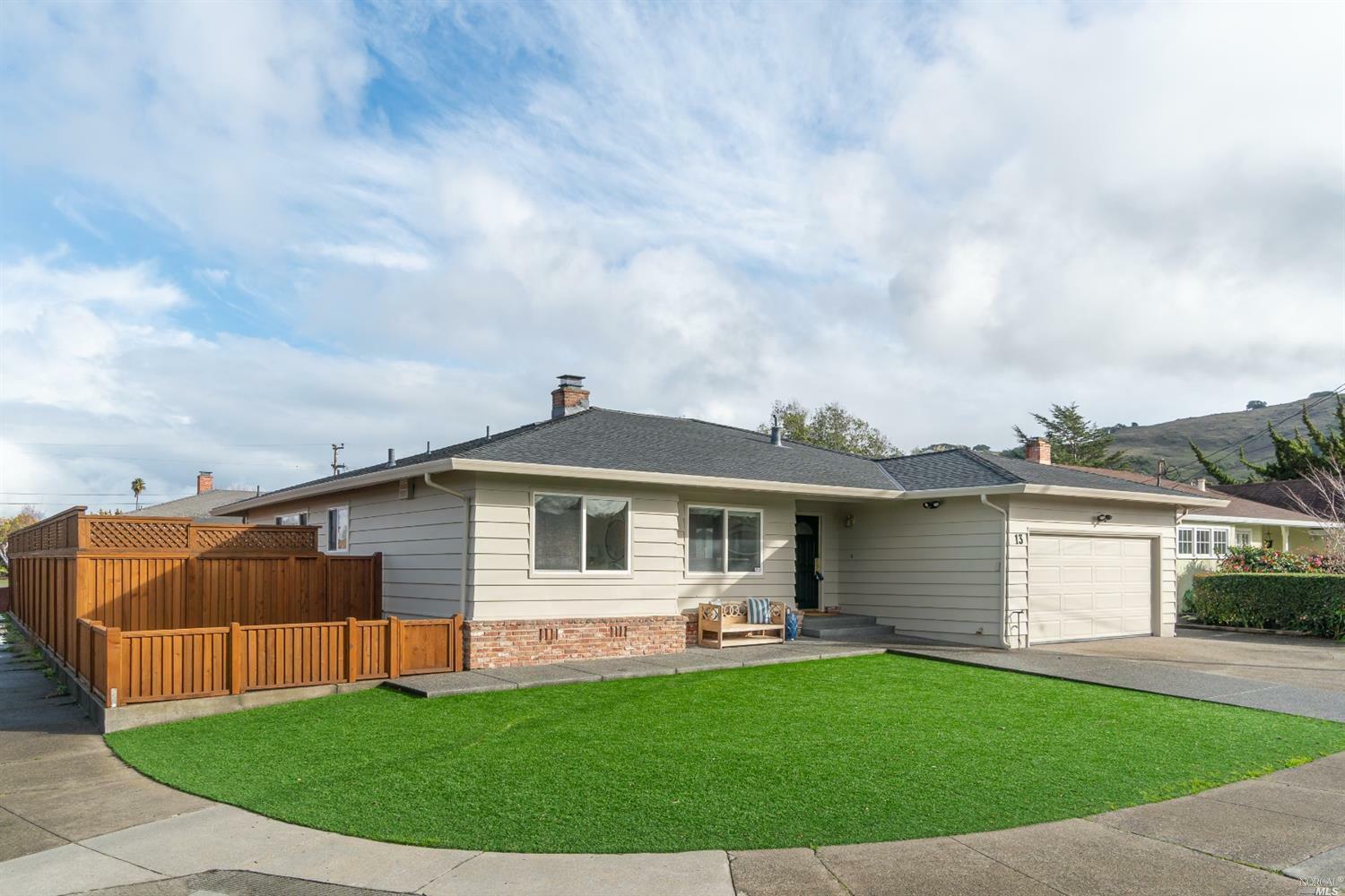 Property Photo: 13 Seamast Passage CA 94925
