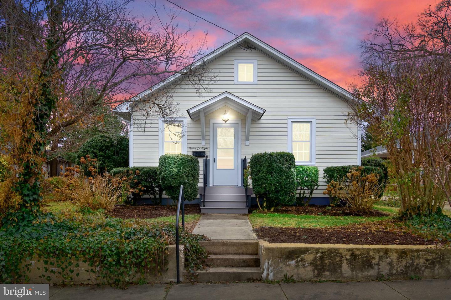 Property Photo:  1208 Thornton Street  VA 22401 