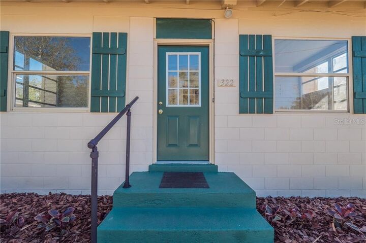Property Photo:  322 Palm Ave  FL 32726 