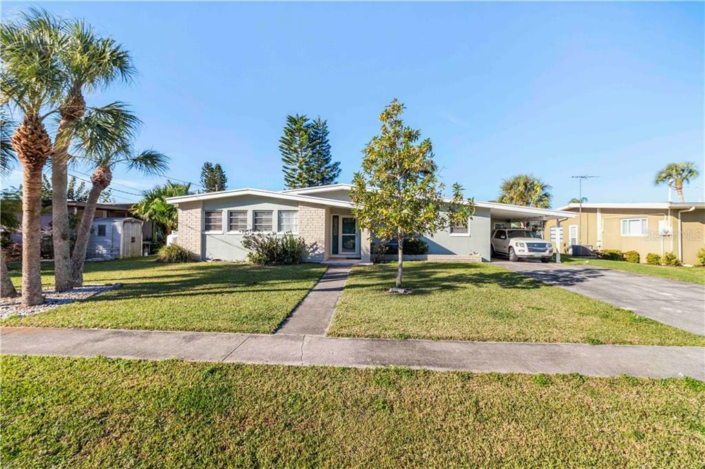 Property Photo:  6333 Mataro Court  FL 34287 