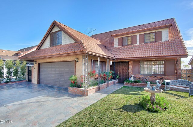 Property Photo: 1702 E Turmont Street CA 90746