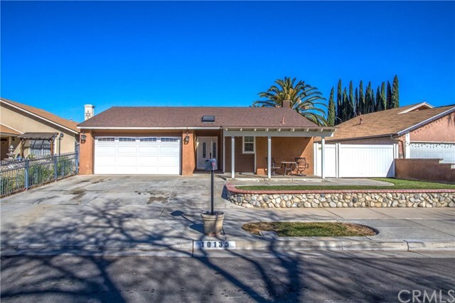 Property Photo: 10135 Jamaica Circle CA 92503