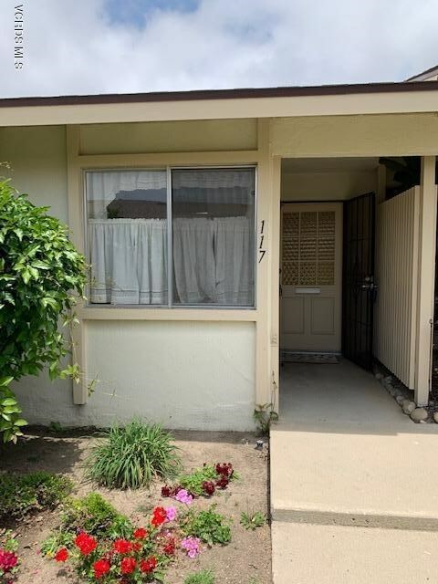 Property Photo:  117 E Garden Green  CA 93041 