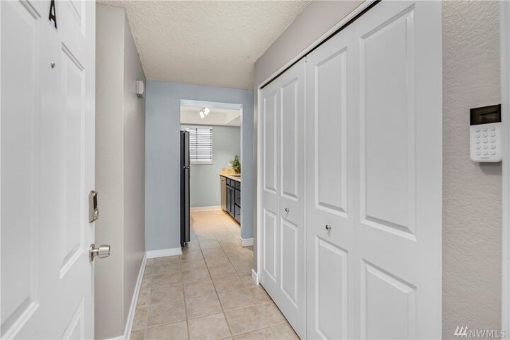 Property Photo: 10010 NE 122nd St A WA 98034