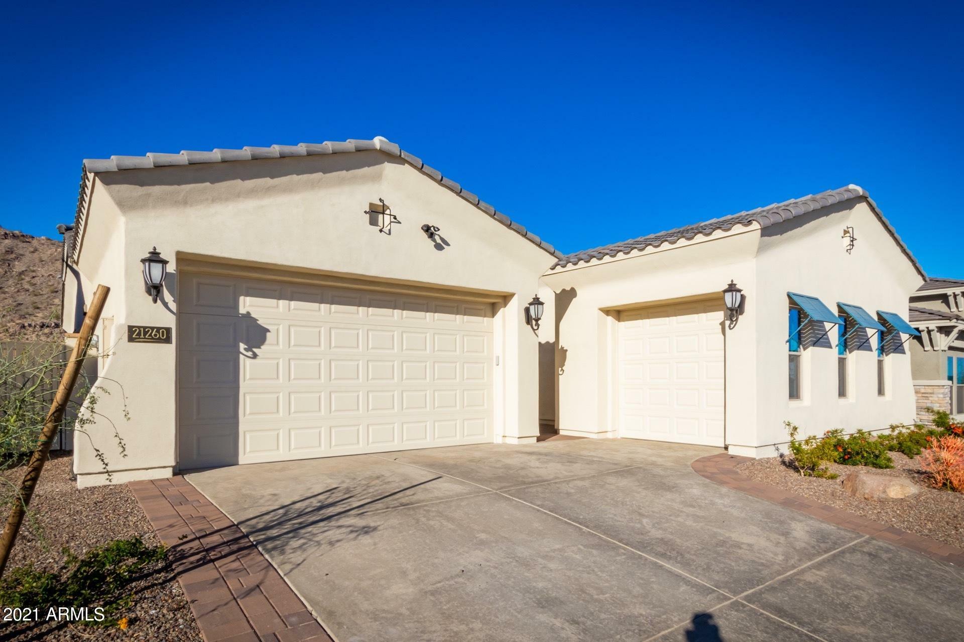 Property Photo:  21260 W Hillcrest Boulevard  AZ 85396 