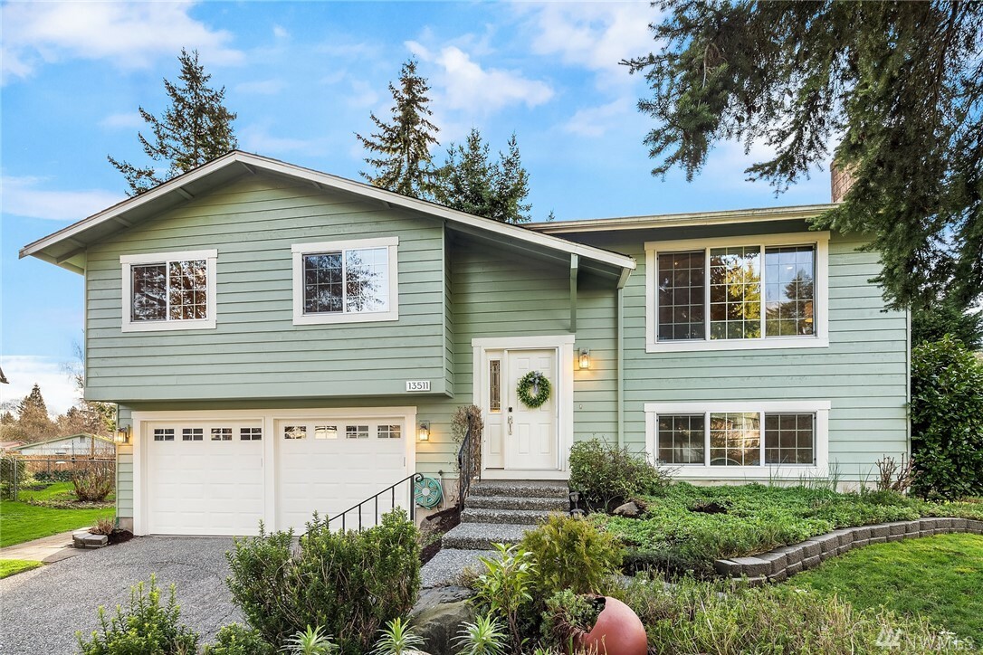Property Photo: 13511 89th Place NE WA 98034
