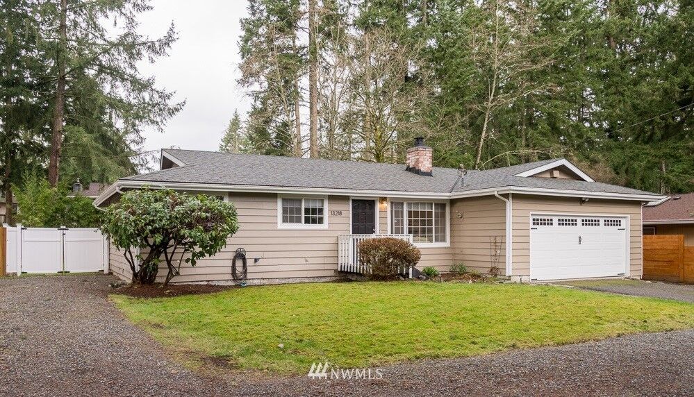 Property Photo: 13218 2nd Avenue SE WA 98208