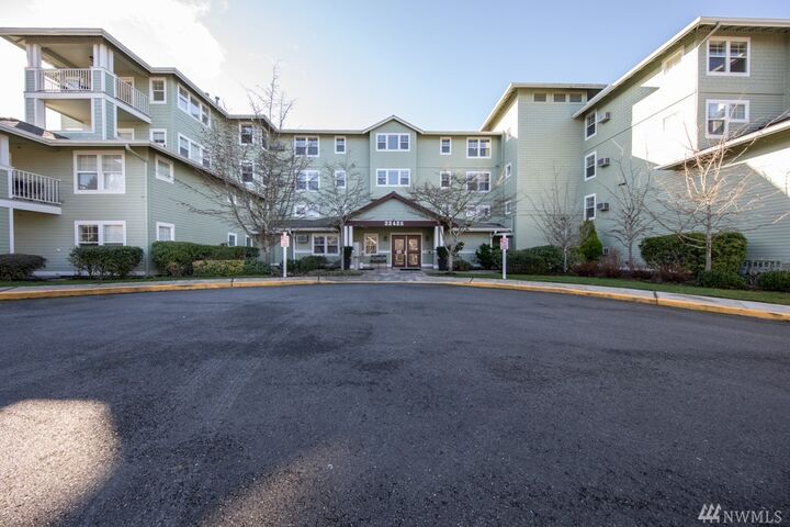 Property Photo:  22425 SE Highland Lane 405  WA 98029 