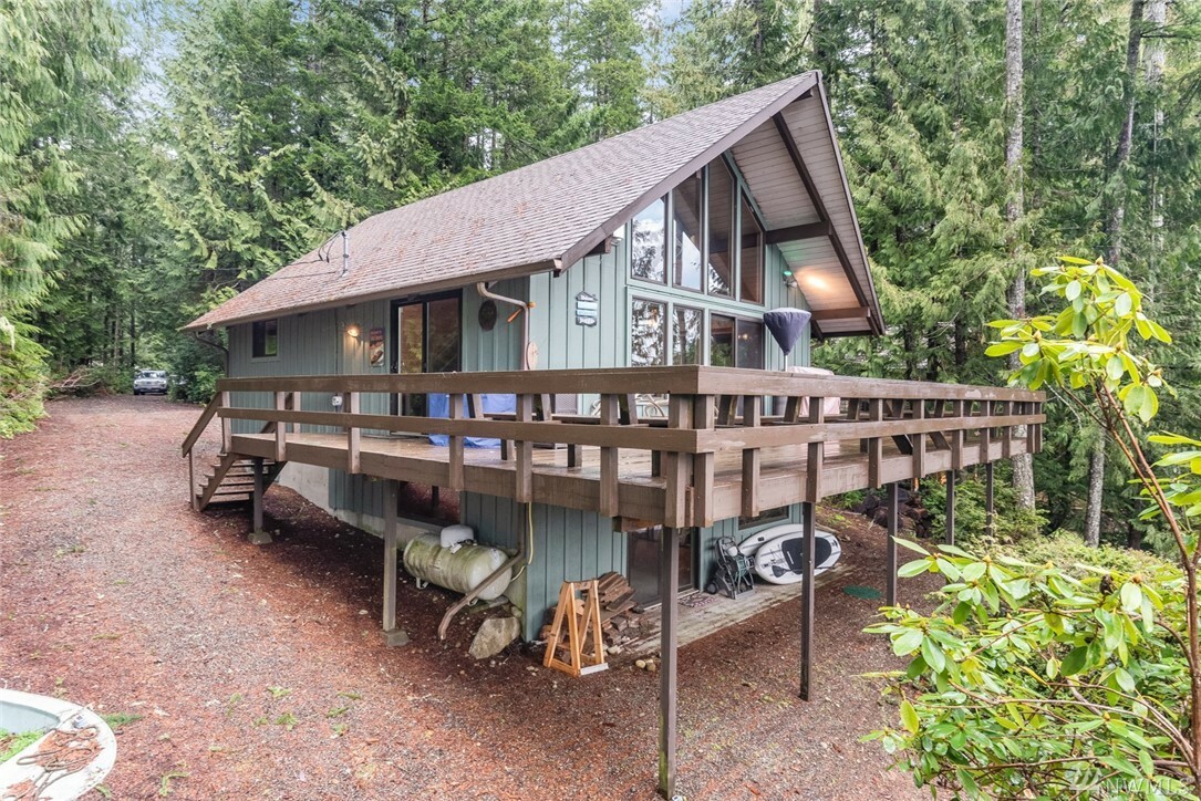 Property Photo:  2170 E Saint Andrews Dr N  WA 98584 