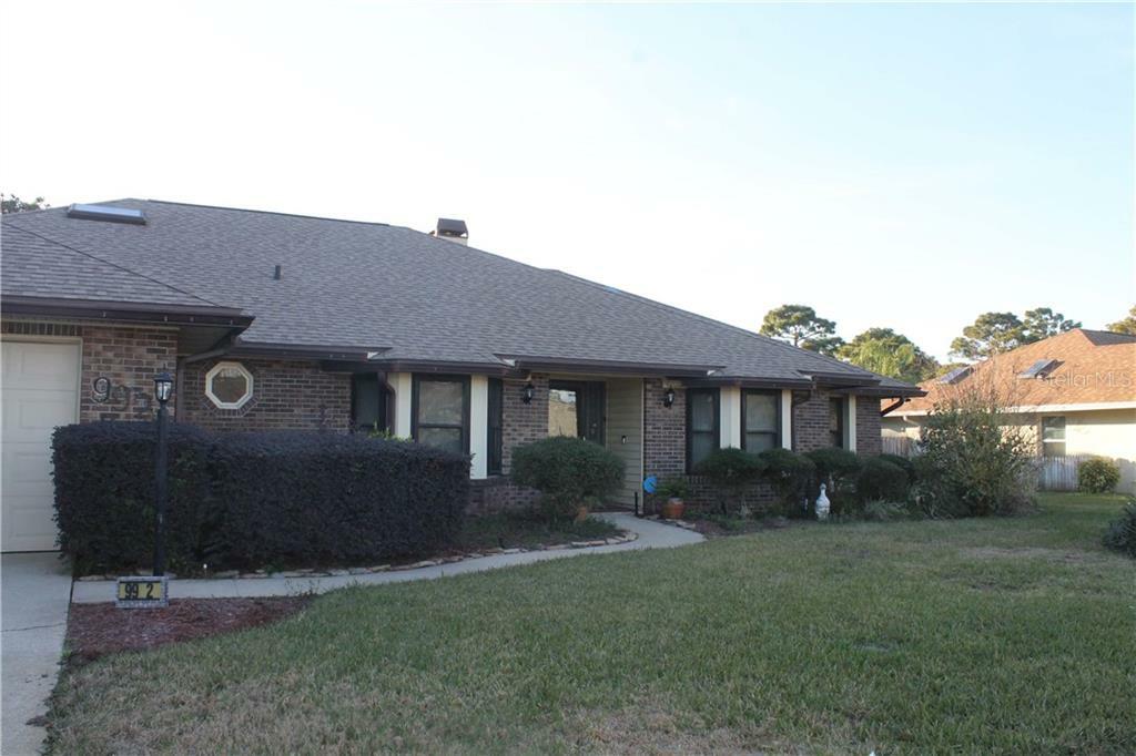 Property Photo:  992 Willow Run Lane  FL 32708 