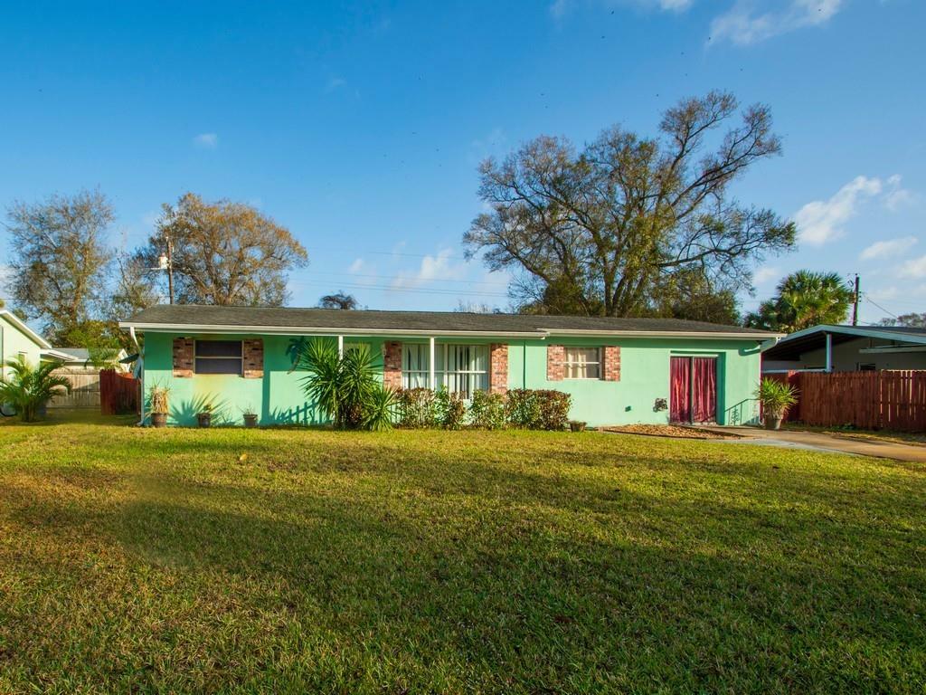 Property Photo:  1956 1st Place SW  FL 32962 