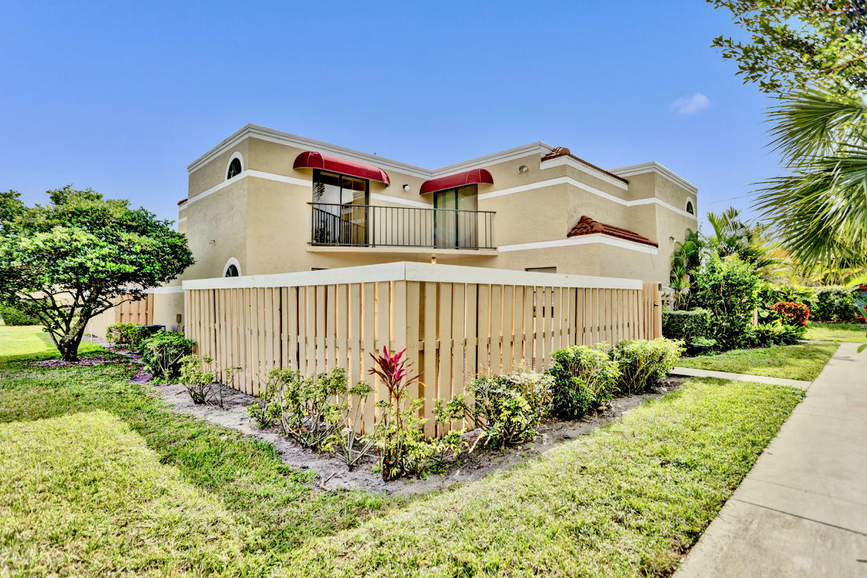 Property Photo:  3730 Village Drive D  FL 33445 