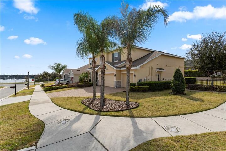Property Photo: 16746 Willow Hills Lane FL 34711