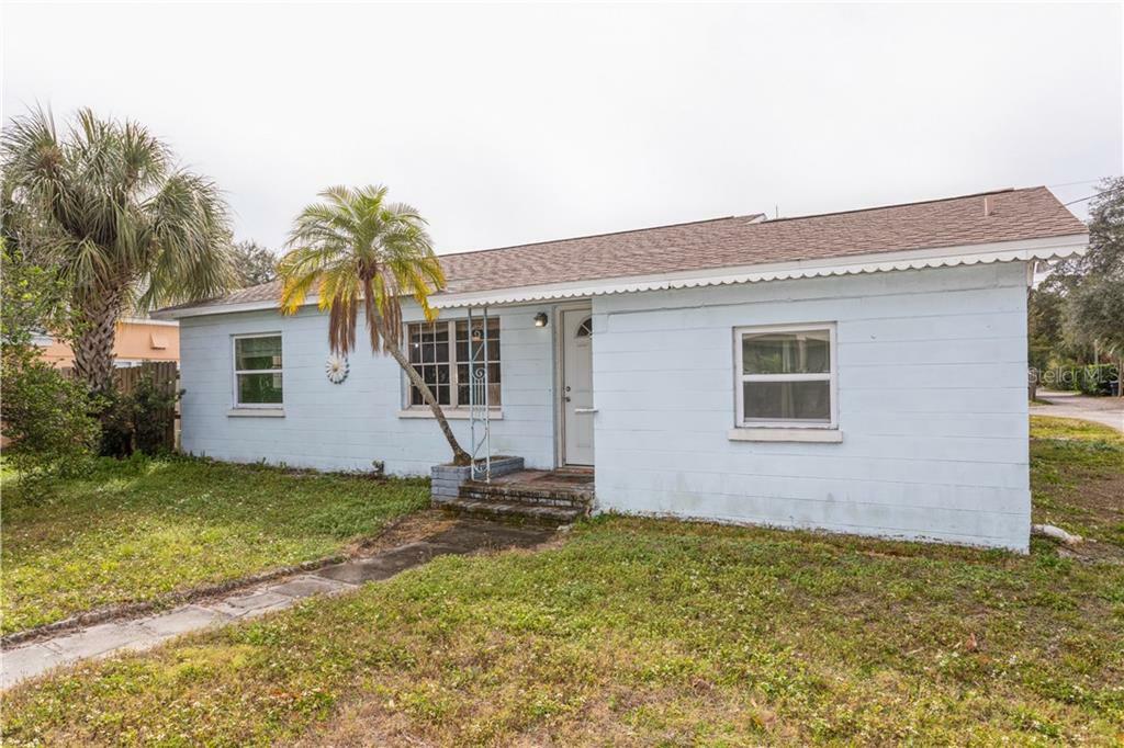 Property Photo:  122 40th Avenue NE  FL 33703 