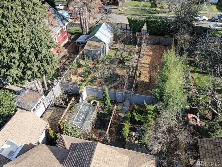 Property Photo:  1012 S Ferry St  WA 98405 