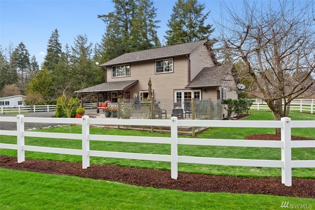 Property Photo:  17949 Noll Rd NE  WA 98370 