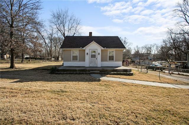 Property Photo:  4707 NE 45th Terrace  MO 64117 