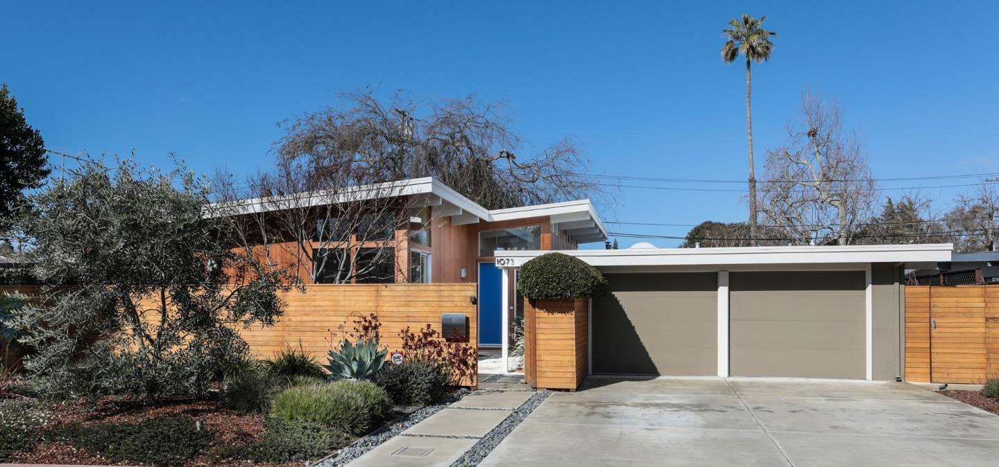 Property Photo: 1073 Cardinal Way CA 94303