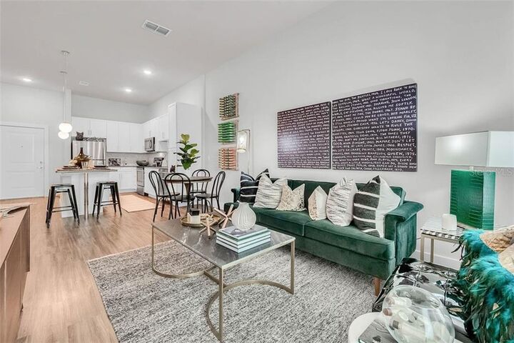 Property Photo:  646-222 W Smith Street  FL 32804 