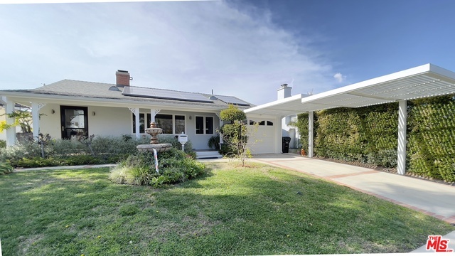 Property Photo:  4917   Forman Ave  CA 91601 