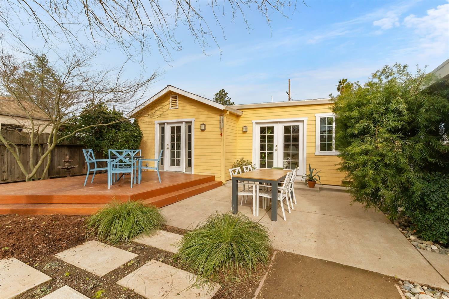 Property Photo:  5640 19th Avenue  CA 95820 