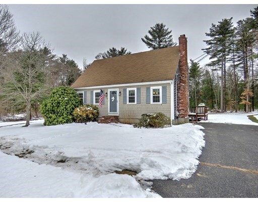 Property Photo:  4 Grove Circle  MA 02333 