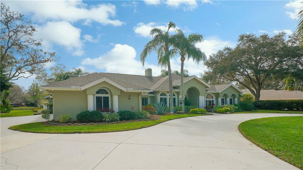 Property Photo:  7522 Weeping Willow Boulevard  FL 34241 