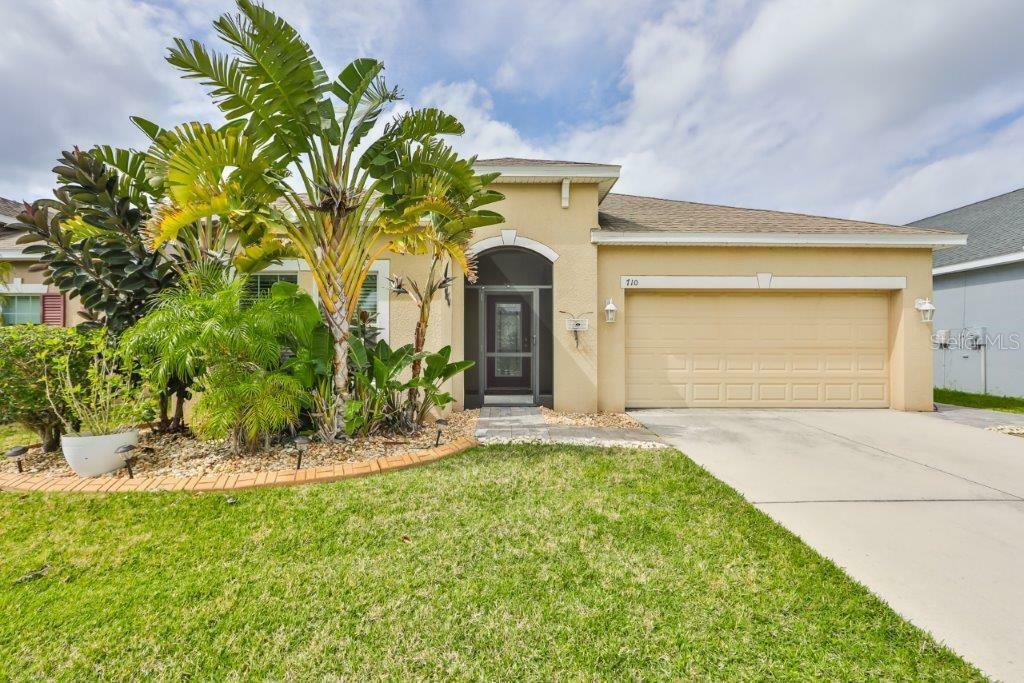 Property Photo:  710 Parker Den Drive  FL 33570 