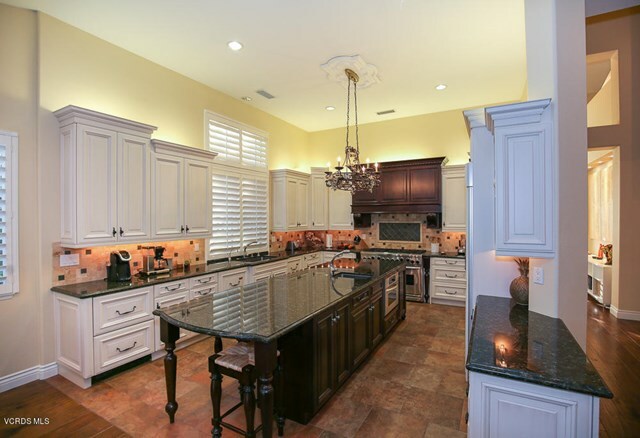 Property Photo:  2556 Autumn Ridge Drive  CA 91362 