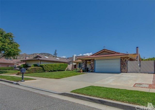 Property Photo:  1756 Love Circle  CA 93063 