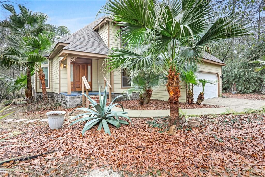 Property Photo: 203 Pk Way LA 70460