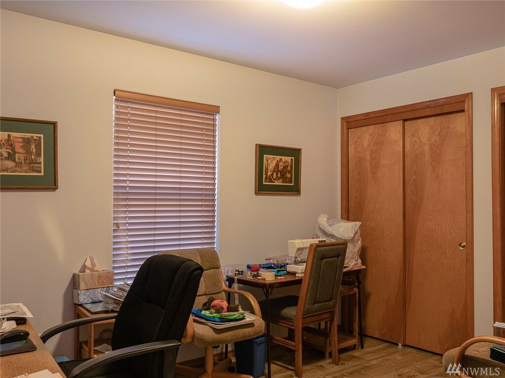 Property Photo: 31 Serpentine Ave WA 98382