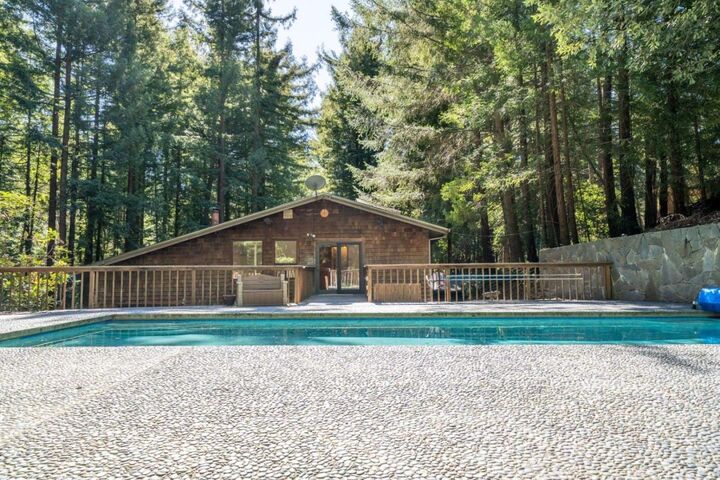 240 Tassett Court  Santa Cruz CA 95060 photo