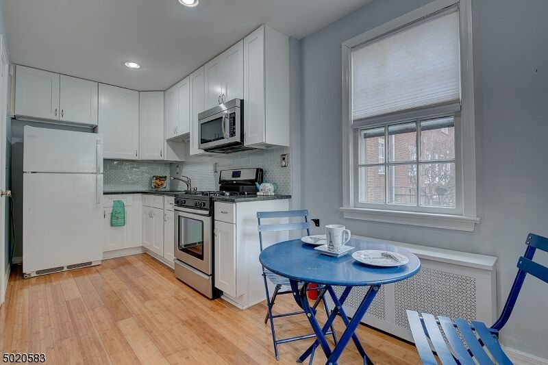 Property Photo:  25 Meadowbrook Pl 25  NJ 07040 