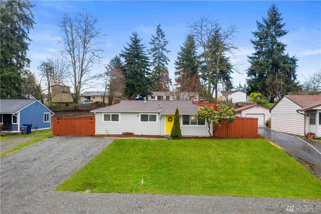 Property Photo:  30539 6th Ave SW  WA 98023 