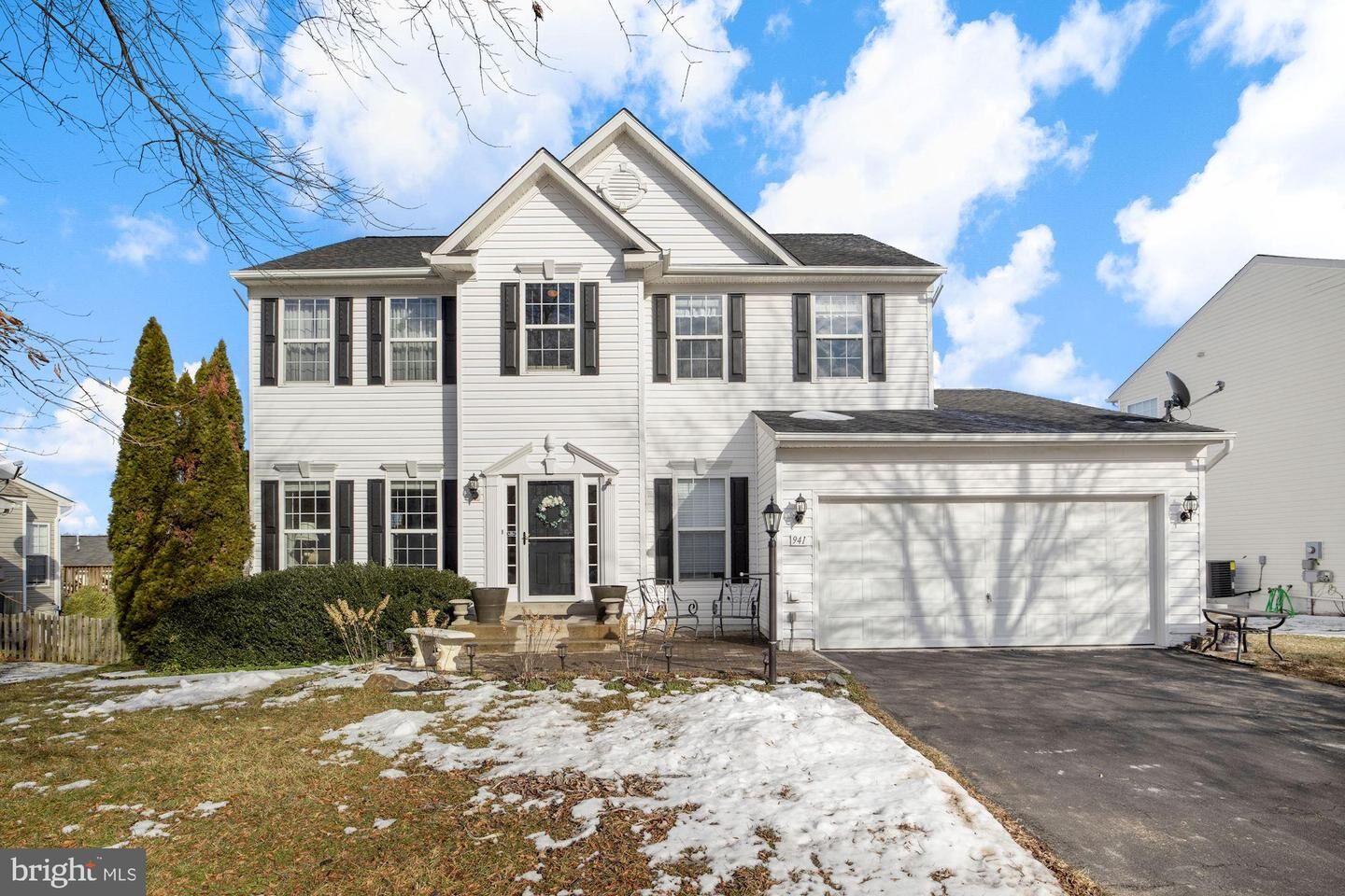 Property Photo:  941 Devonshire Circle  VA 20132 