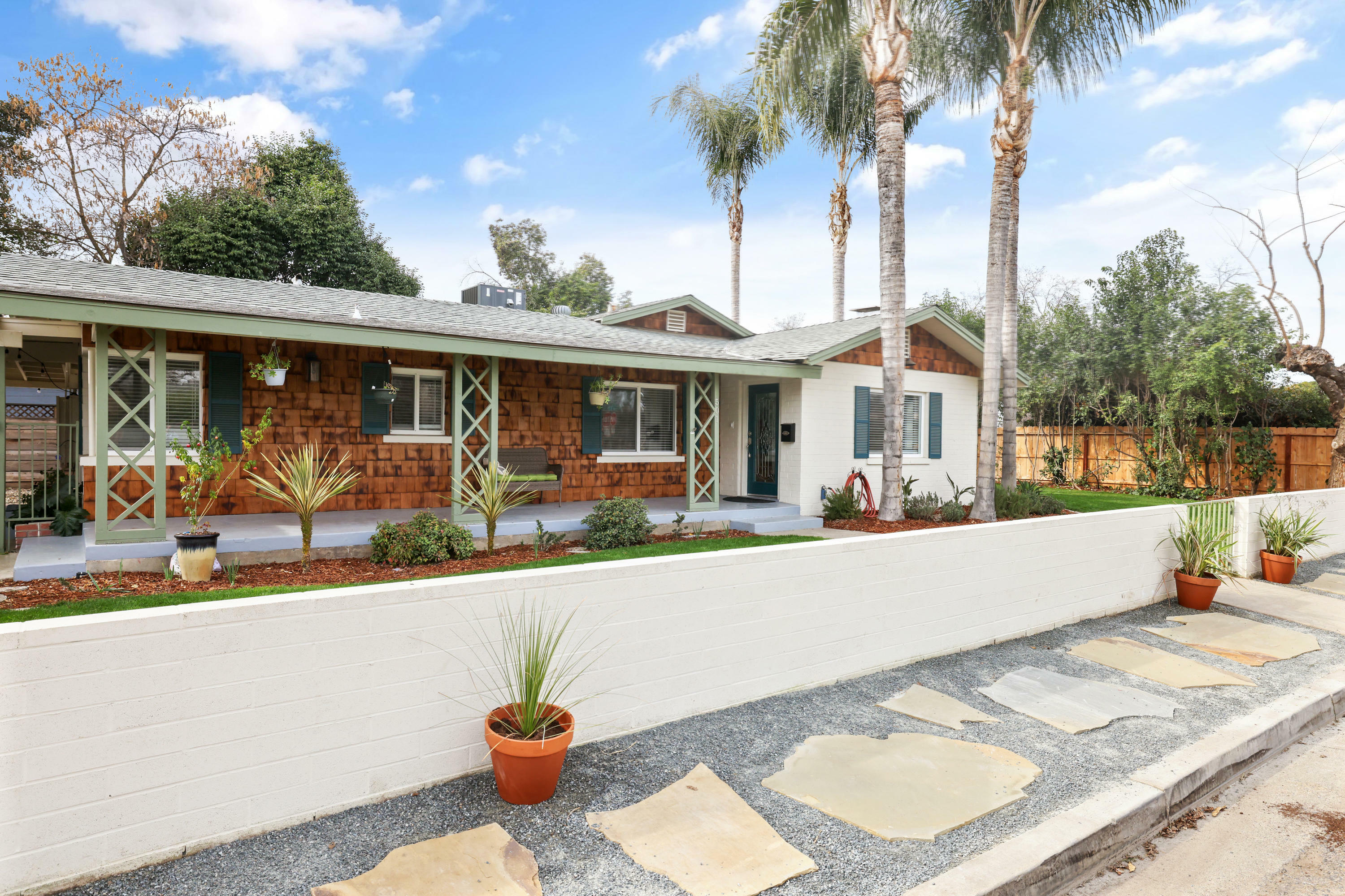 Property Photo:  501 S Central Street  CA 93277 