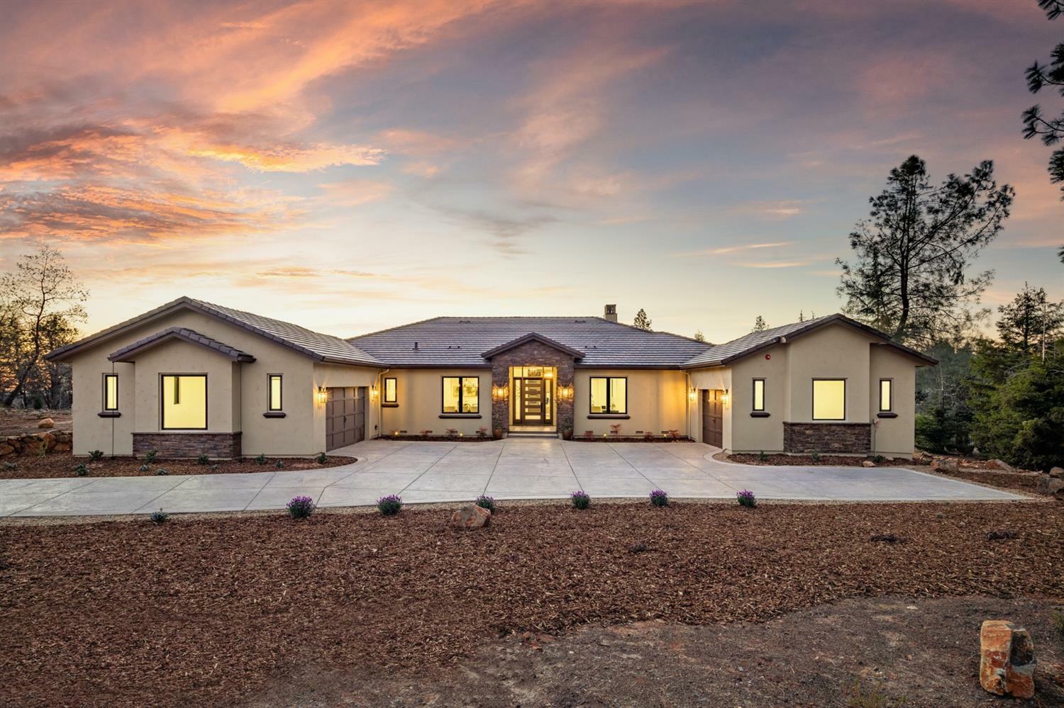 Property Photo: 17369 Winchester Club Drive CA 95722
