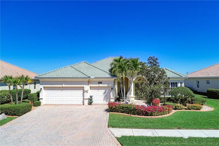 Property Photo: 5550 Rock Dove Drive FL 34241