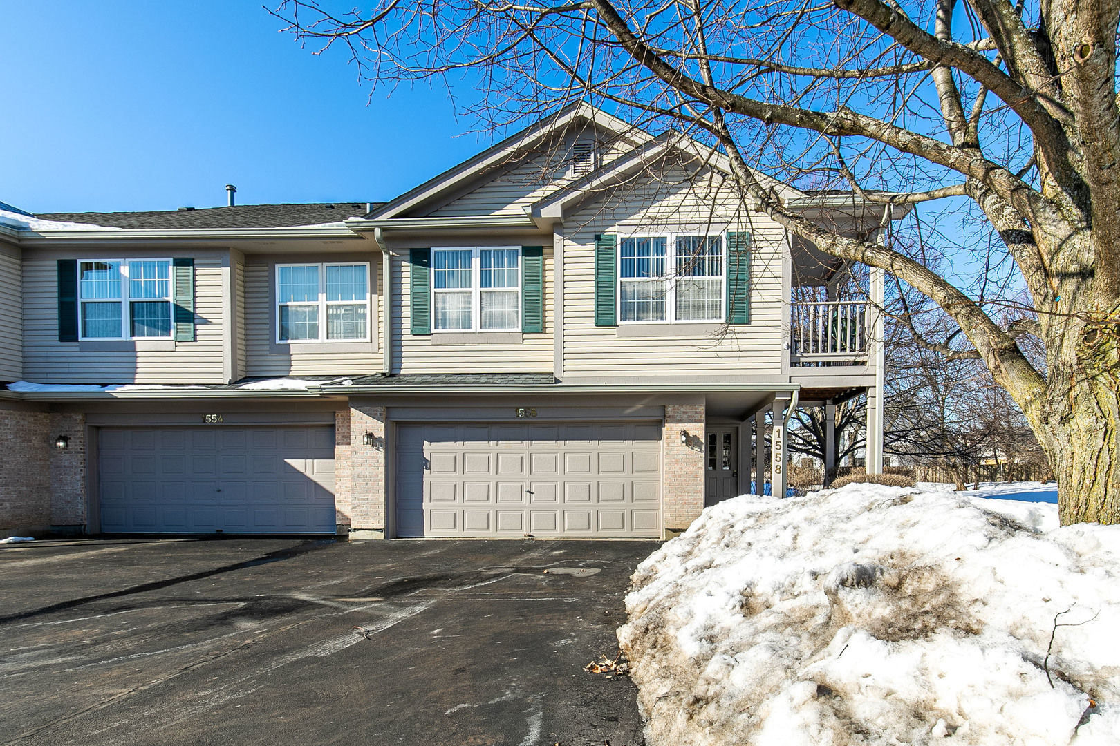 Property Photo: 1558 Auburn Lane 10-F IL 60031