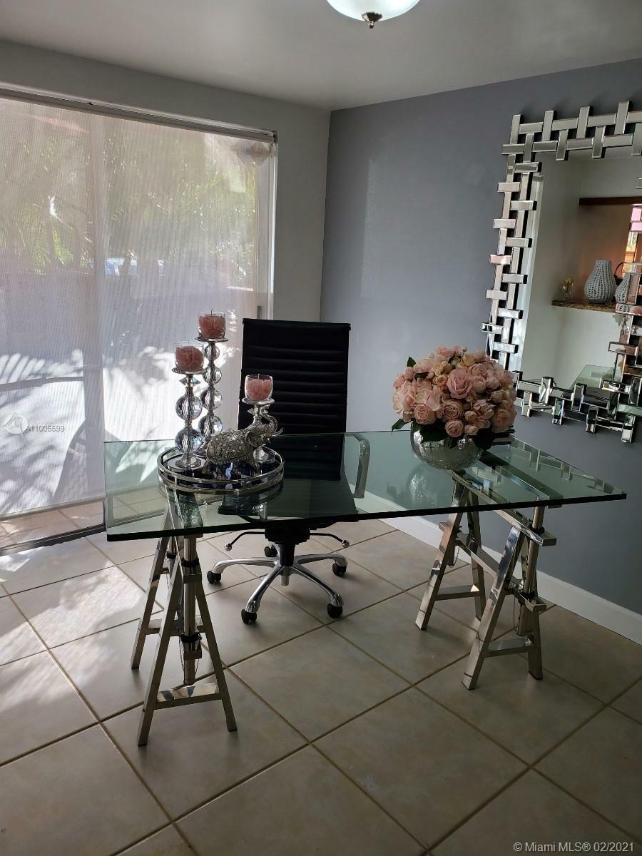 Property Photo: