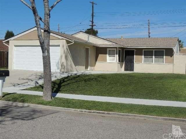 Property Photo:  2559 Angela Street  CA 93065 