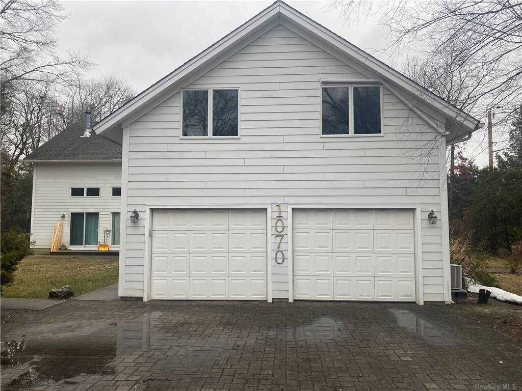Property Photo:  1070 Ostrander Avenue  NY 11901 